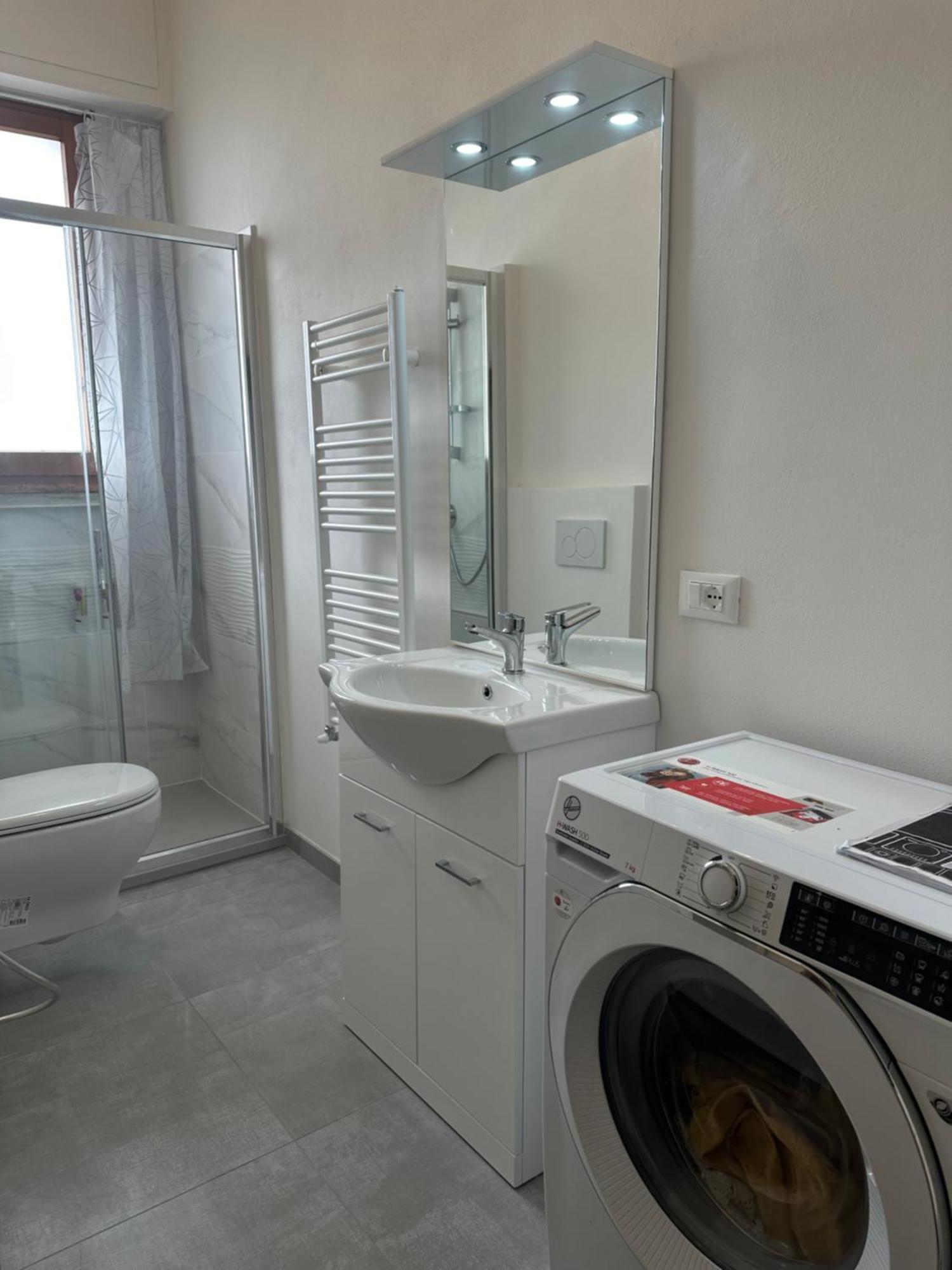 Habitación en casa particular Jf Yellow - Ideal Location Away From The Crowds And Close To The Tramline Stop - Only Female Guests Or Couples Florencia