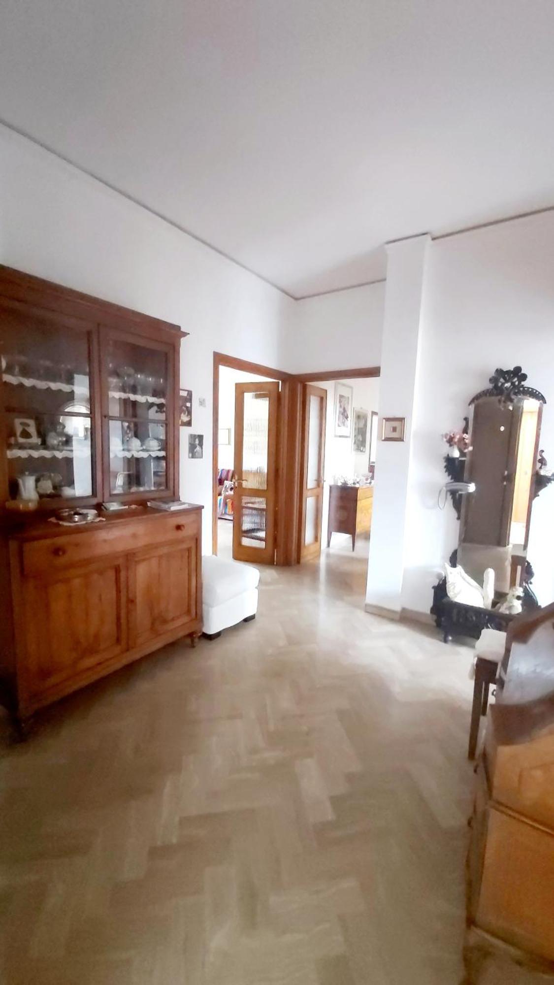 Jf Yellow - Ideal Location Away From The Crowds And Close To The Tramline Stop - Only Female Guests Or Couples Florencia