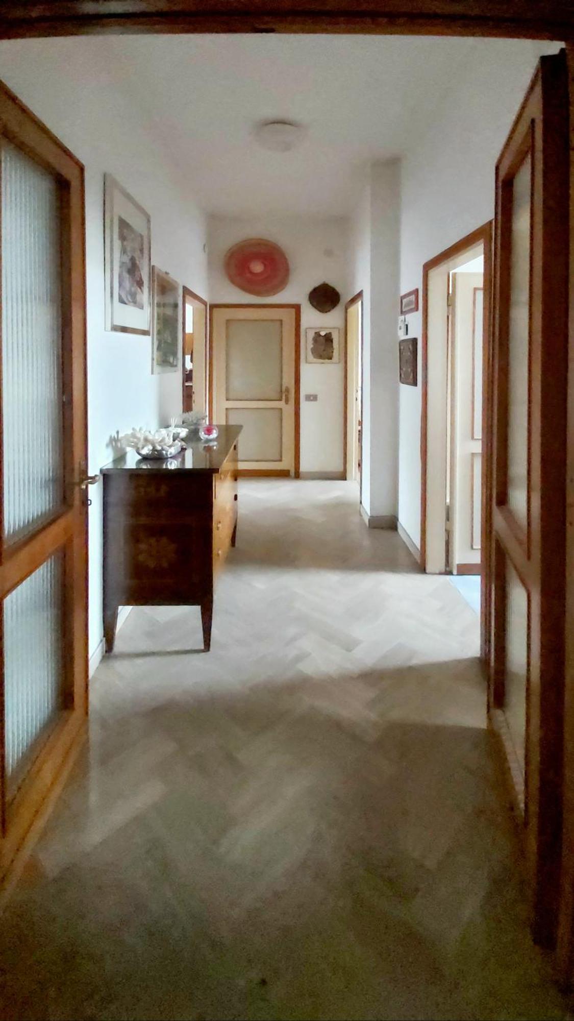 Jf Yellow - Ideal Location Away From The Crowds And Close To The Tramline Stop - Only Female Guests Or Couples * Florencia